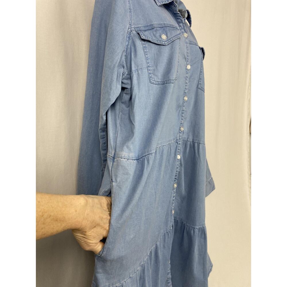 Belle BOHO Kim Gravel Chambray Dress Large Blue Denim Tiered Pockets Ruffle - Picture 3 of 13